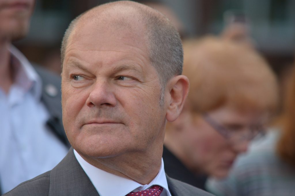 Eine Nahaufnahme von Bundeskanzler Olaf Scholz.